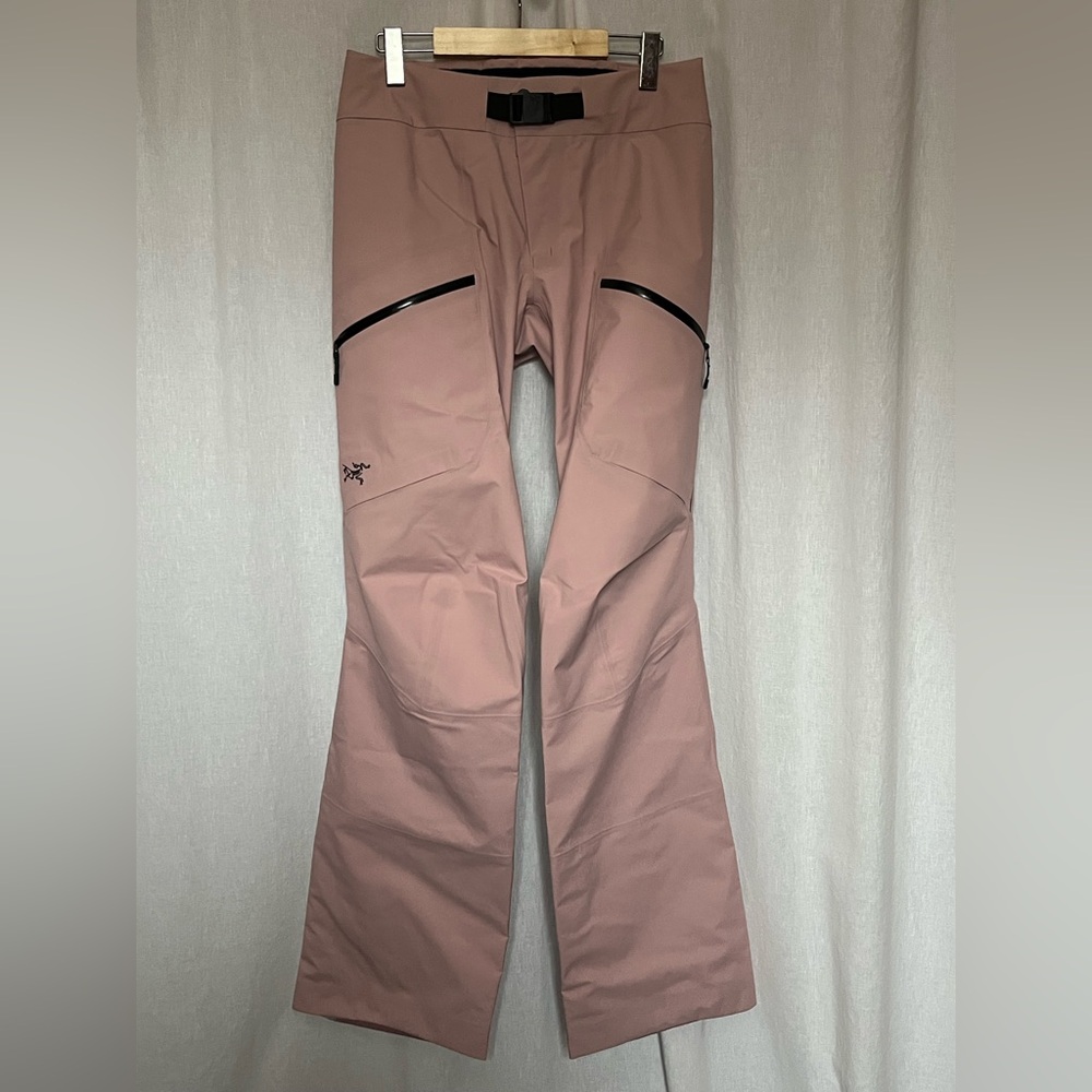 Arc'teryx Women's Pants in Dusty Pink